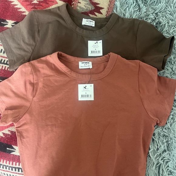2 Cotton On Micro Baby Crop Tees Size S in both colors Brown & University Brown - Picture 2 of 8